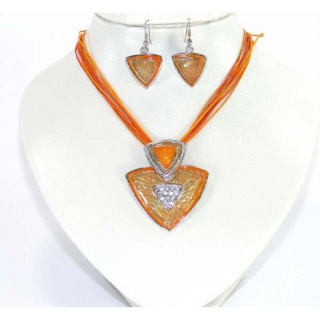 Conjunto de pendientes y colgante mod. 39958