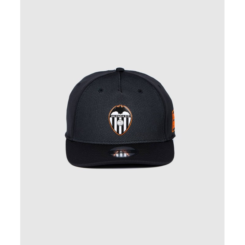 Gorra Premium Valencia Club de Fútbol negra adulto escudo metálico ajustable producto oficial Gorra Premium Valencia Club de Fútbol negra adulto escudo metálico ajustable producto oficial