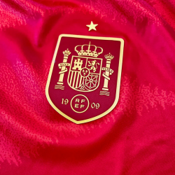 Camiseta fútbol Selección Española Lamine Yamal 19 camiseta roja y pantalón producto oficial tallas para niños