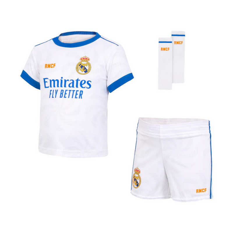 Kit Bebé Equipación Real Madrid blanca camiseta pantalón y calcetines talla 6 meses producto oficial Kit Bebé Equipación Real Madrid blanca camiseta pantalón y calcetines talla 6 meses producto oficial
