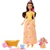 Mattel Disney Muñeca Princesas Bella de la Bellay la bestia Baña y cepilla al Perrito, JFC42 edad +3 años